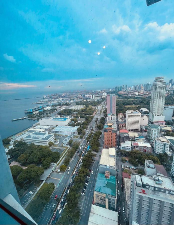 Pearl Of The Orient Tower, In Front Of Us Embassy Appartement Manilla Buitenkant foto