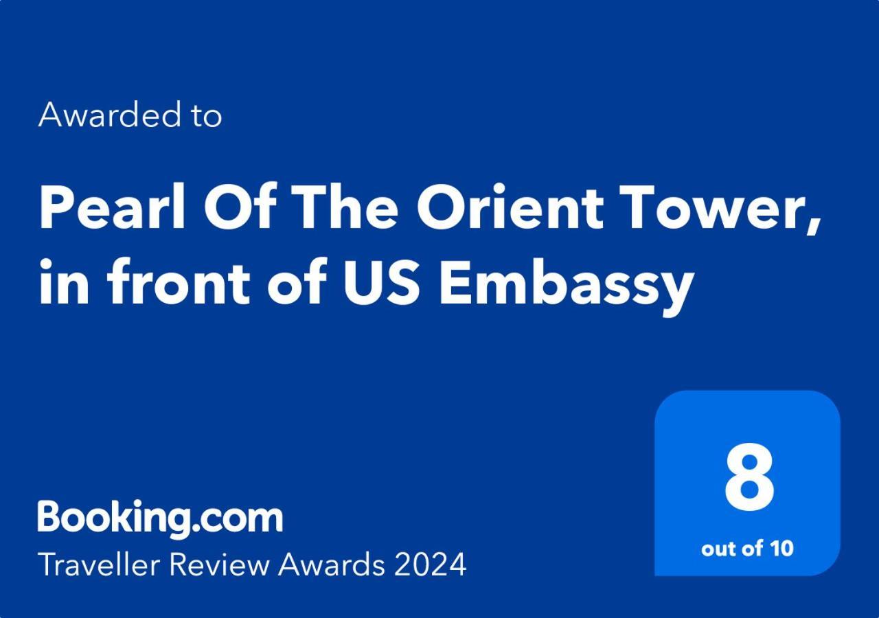 Pearl Of The Orient Tower, In Front Of Us Embassy Appartement Manilla Buitenkant foto